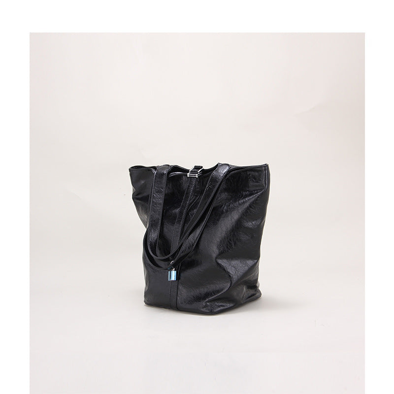 Retro Tote Basket Bag with Lock Large Capacity Bucket Bag Soft PU Leather Shoulder Bag for Women