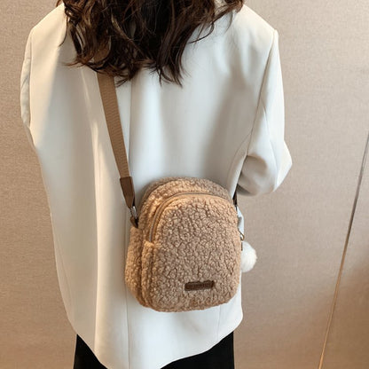 2026 New Design Small Plush Bag Fluffy Phone Pouch Faux Fur Ladies Modern Pocket Crossbody Fleece Bag