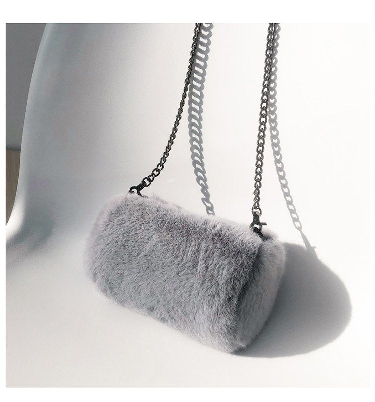 2026 new design plush bag one-shoulder cross-body pillow bag fashion trend chain furry small shoulder bag