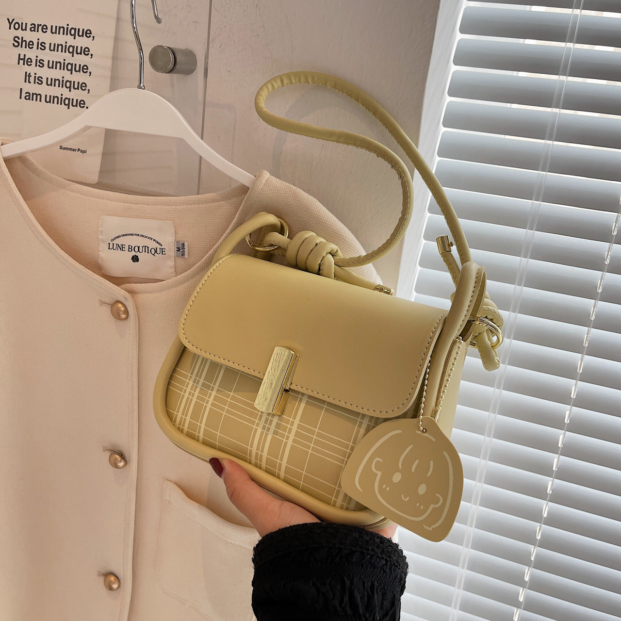 2026 New Versatile Messenger Bag Fashion One Shoulder Messenger Small Square Bag