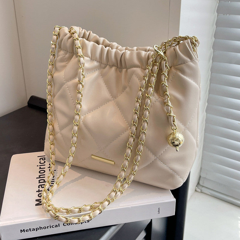 Women’s tote bag 2026 summer new fashion casual single shoulder bag Ladies designer bag quilted PU leather with chain