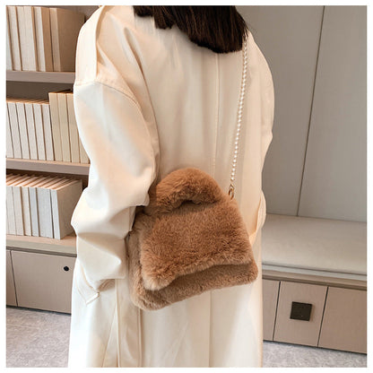 2026 new fashionable faux fur tote handbag women’s crossbody furry bag pearl chain plush hand bag