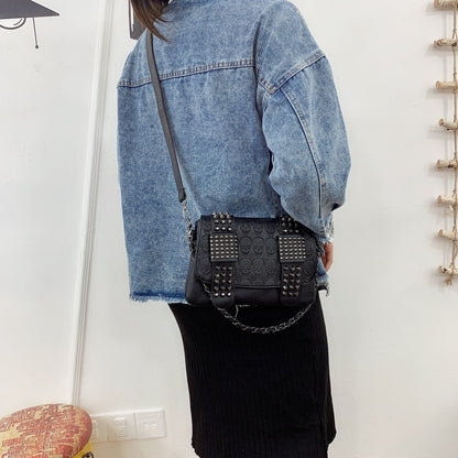 Women bag retro chain wrist fashion  women bag rivet skull woman shoulder straddle handbag
