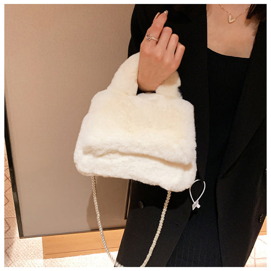 2026 new fashionable faux fur tote handbag women’s crossbody furry bag pearl chain plush hand bag
